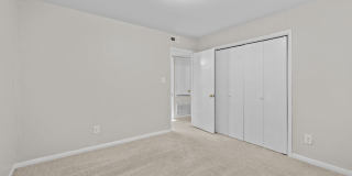 *MOVE IN READY* 3 Bed, 2 Bath Condo, Close to Uptown!!! Gallery 17