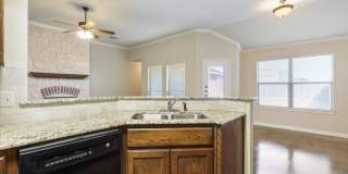 3BR / 2BA Duplex in Hewitt, Texas | Midway ISD Gallery 17