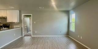 Charming 3-Bed Retreat with Open Living & Private Primary Suite in San Antonio Gallery 5