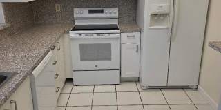 1121 SW 105 AV Gallery 1