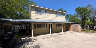 Walk to the Comal River, Schlitterbahn, & Downtown NB /1/1 Duplex with Courtyard! Includes Fridge, Washer, Dryer / NBISD Gallery 1
