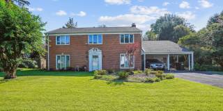 1803 RUPERT Street Gallery 1