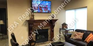 Large 2 bed / 1 bath Condo on North End of Town Gallery 1