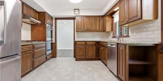 2056 Laurel Hill Drive Gallery 12