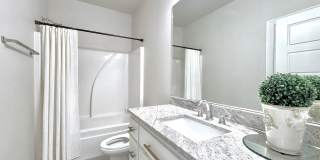 Elegant Townhouse in StoneLake Village – Stylish 3BR/2BA with Garage & Patio Gallery 13