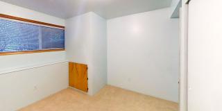 Beautiful Home with 4 Bedrooms and 2 Bathrooms Available in September! Gallery 15