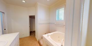 Spacious 4-bedroom 4.5 bath Home in a Gated Complex Gallery 61