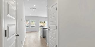 Brand New 3/2.5 Move In Ready Now! Gallery 4