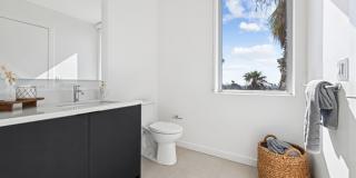 Evani 3223 Wilshire Gallery 43