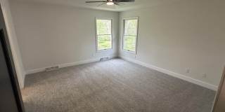 5 Bed 4 Bath Home fenced yard Gallery 24