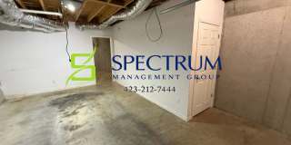 2 Bedroom 1.5 Bath duplex with basement garage. Gallery 36