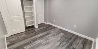 700-8 N MARSHALL Street Gallery 16