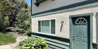 Two Story Townhome w/ Garage! Gallery 1