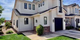 Flexible lease options! Spacious Townhome in Washington Gallery 3