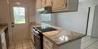 2819 Lawnwood Drive Gallery 7