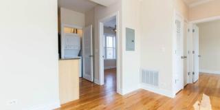 1214 W Waveland Gallery 6