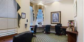 Beautiful 2BR Condo in Desirable Courtney Palms Gallery 16