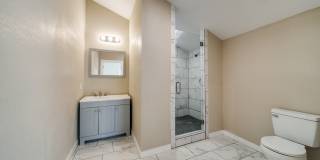 811 W Kings Gallery 34