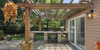 1940 Riverside Dr Gallery 23