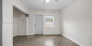 1041 NE 9th Ave Gallery 15