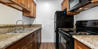 Lombardi Apartments Gallery 38