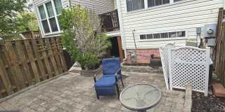 45560 LAKEMONT Square Gallery 14