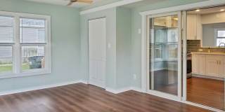 720 Country Lane S Gallery 25