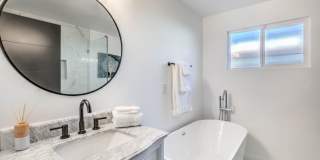 Vibrant, fully-furnished home near downtown with modern updates, pool & spa with flexible stay options! Gallery 33