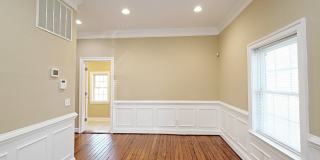 Charming Move-in Ready Downtown Home With Updates Charming Move-in Ready Downtown Home With Updates Gallery 6