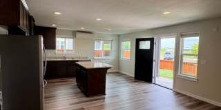 1121 Annalise Street, Central Point, Oregon Gallery 3