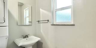 3BR/1+1BA Single Family House - Bellevue Gallery 18