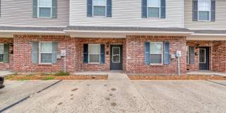 3 Bedroom Townhouse in Broussard Gallery 1