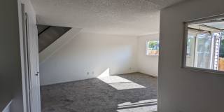 Cozy Two Bedroom, One and a Half Bath Townhouse Gallery 10