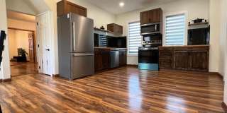Detroid Shoreway Renovated  4 Bedroom, 2 Bath House with Detached Garage Gallery 12