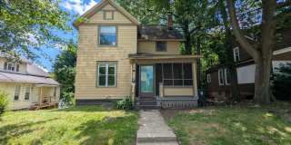 Spacious 4-bedroom, 2-bath home in Akron Spacious 4-bedroom, 2-bath home in Akron Gallery 1