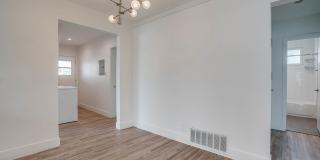 Stylish Mid‑Century Building in West Adams Park Tract Gallery 28