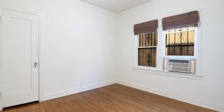 126 N Sycamore Ave Gallery 19