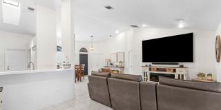 12842 Meadowbend Drive Gallery 35