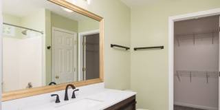 **BE THE LUCKY ONE TO LIVE IN THIS UPDATED NASHVILLE/ BELLEVUE HOME** Gallery 34