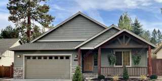 3-BR mountain-style home in SE Bend Gallery 1