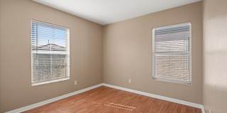 Spacious 3-Story Plus Loft Bedroom, New Floors, New paint, No Carpet Gallery 17