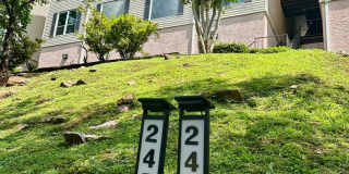 Spacious 2 Bedroom, 2 Bathroom Condominium with City Views Spacious 2 Bedroom, 2 Bathroom Condominium with City Views Gallery 1