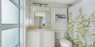 7600 Collins Avenue Gallery 8