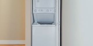 4863-67 N Hermitage Gallery 25