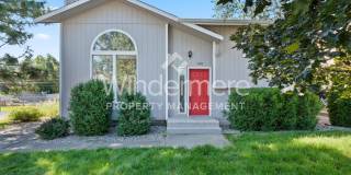 4 Bedroom South Hill Home With Detached Garage/Shop Gallery 1