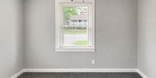 Updated Adorable 2 Bedroom Home Gallery 15