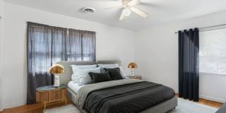4 Bedroom House with Back Deck Gallery 9