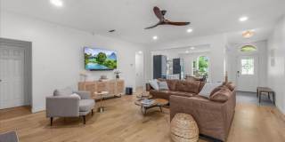 Luxury Lease on 1+ Acre with Saltwater Pool & Workshop in Ponder ISD! Gallery 11