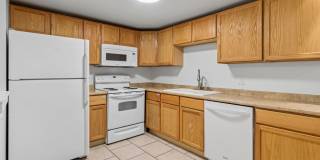 Bright Cozy Home w/ Deck & Yard Near Des Moines Marina Bright Cozy Home w/ Deck & Yard Near Des Moines Marina Gallery 20