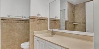 241 NW 15th Street Gallery 20